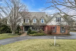 101 Lamplighter Ln, Racine, WI 53402 - Photo 2