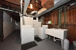 6633 W Lloyd St, Wauwatosa, WI 53213 - Photo 30