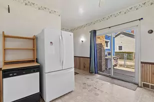 546 Sumner St, Genoa City, WI 53128 - Photo 10