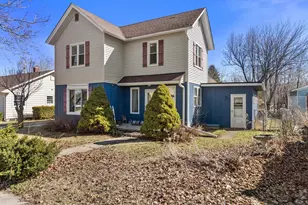 546 Sumner St, Genoa City, WI 53128 - Photo 1