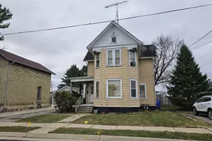 219 Emerald St, Watertown, WI 53098 - Photo 10