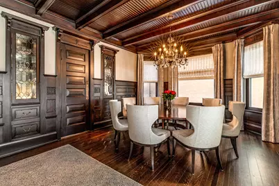 2006 E Lafayette Pl, Milwaukee, WI 53202 - Photo 10