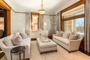 2006 E Lafayette Pl, Milwaukee, WI 53202 - Photo 8