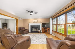 519 2 Rivers Dr, Mukwonago, WI 53149 - Photo 8