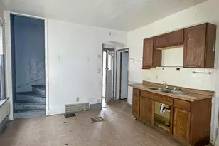 3127 N 37th St, Milwaukee, WI 53216 - Photo 6