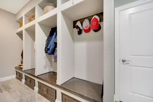 W236N7272 Meadow Ct, Sussex, WI 53089 - Photo 14