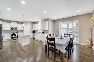 W236N7272 Meadow Ct, Sussex, WI 53089 - Photo 6