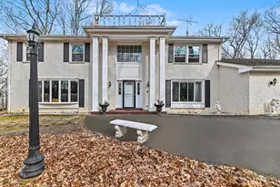 W267S7535 Olympia Ct, Vernon, WI 53189 - Photo 1