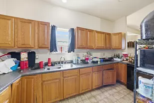 2338 N Dr William Finlayson St, Milwaukee, WI 53212 - Photo 18