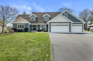 N29W26601 Peterson Dr, Delafield, WI 53072 - Photo 1