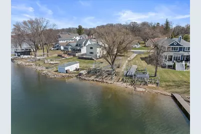 N29W26601  Peterson Dr, Pewaukee, WI 53072 - Photo 38