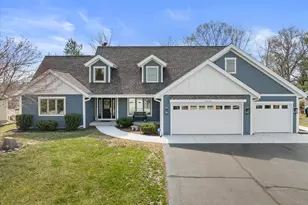 N29W26601 Peterson Dr, Delafield, WI 53072 - Photo 58