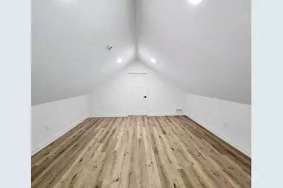 5766 N 42nd St, Milwaukee, WI 53209 - Photo 14