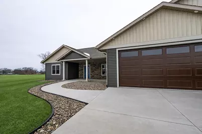 W24362  Fairway Dr, Trempealeau, WI 54661 - Photo 2
