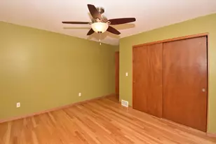 2821 Chancery Ln, Waukesha, WI 53188 - Photo 22