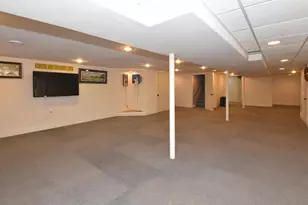 2821 Chancery Ln, Waukesha, WI 53188 - Photo 30