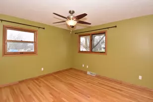 2821 Chancery Ln, Waukesha, WI 53188 - Photo 20