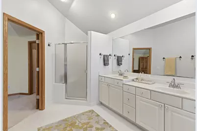 12685 W Barbary Ct, New Berlin, WI 53151 - Photo 52