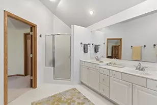 12685 W Barbary Ct, New Berlin, WI 53151 - Photo 52