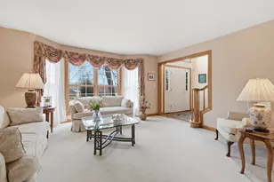 12685 W Barbary Ct, New Berlin, WI 53151 - Photo 14