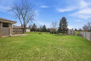 1170 Saratoga Pkwy, Oconomowoc, WI 53066 - Photo 30