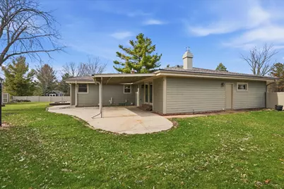 1170  Saratoga Pkwy, Oconomowoc, WI 53066 - Photo 32