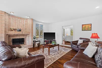 130  Lamplighter Ln, Racine, WI 53402 - Photo 12