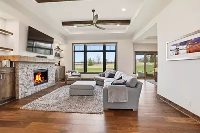 1636  Upland Ct, Hartland, WI 53029 - Photo 6