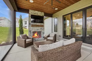 1636 Upland Ct, Hartland, WI 53029 - Photo 50