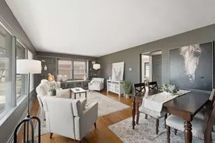 821 Saxony Dr, Racine, WI 53402 - Photo 6