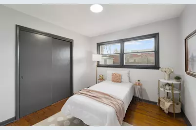 821  Saxony Dr, Racine, WI 53402 - Photo 12