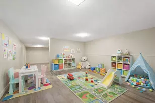 821 Saxony Dr, Racine, WI 53402 - Photo 14