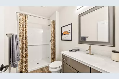 911  Kohlwey Dr, Grafton, WI 53024 - Photo 22