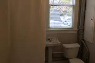 2704 N Hackett Ave, Milwaukee, WI 53211 - Photo 14