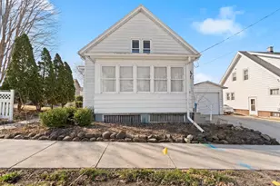 1009 Wisconsin St, Watertown, WI 53094 - Photo 2