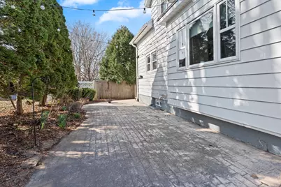 1009  Wisconsin St, Watertown, WI 53094 - Photo 24