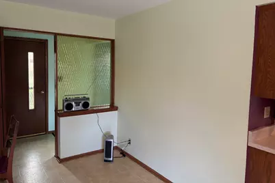 231 E Sunset Dr, Oak Creek, WI 53154 - Photo 6