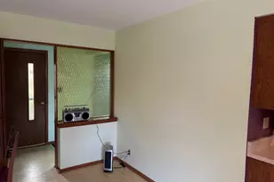 231 E Sunset Dr, Oak Creek, WI 53154 - Photo 6