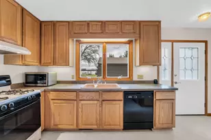 N6236 W Lake Shore Dr, Spring Prairie, WI 53105 - Photo 8