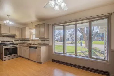 201  Oak Hill Ct, Watertown, WI 53094 - Photo 14