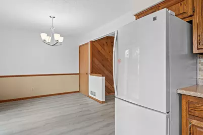 8107 S Legend Dr, Franklin, WI 53132 - Photo 16