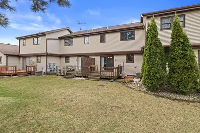 8107 S Legend Dr, Franklin, WI 53132 - Photo 34