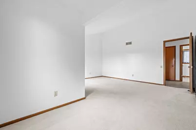 8107 S Legend Dr, Franklin, WI 53132 - Photo 20