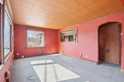 4510 W Loomis Rd, Greenfield, WI 53220 - Photo 10