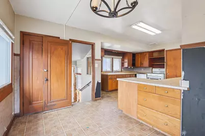 4510 W Loomis Rd, Greenfield, WI 53220 - Photo 16