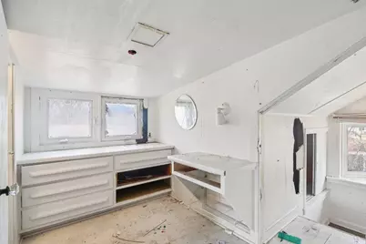 4510 W Loomis Rd, Greenfield, WI 53220 - Photo 34