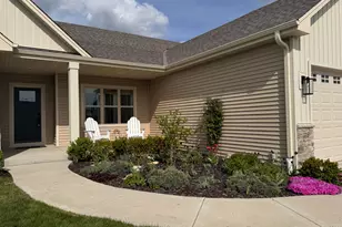 2008 Norfolk Ct, Racine, WI 53182 - Photo 2