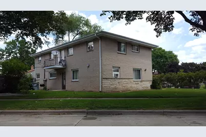 5533 N 95th St, Milwaukee, WI 53225 - Photo 2