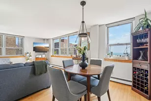 1707 N Prospect Ave, Milwaukee, WI 53202 - Photo 6