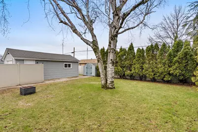 1318 S 24th St, Manitowoc, WI 54220 - Photo 20